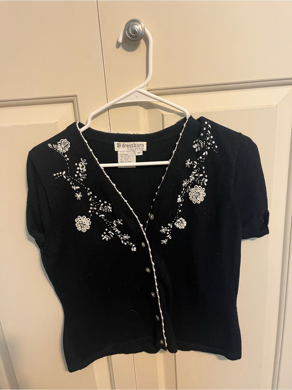 Vintage dressbarn Petite Navy Embroidered Button-Front Top with White Trim